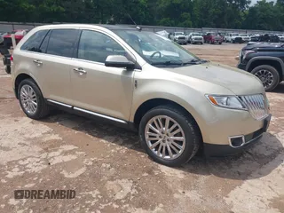2011 Lincoln MKX with VIN 2LMDJ6JK5BBJ22825, listed as a IAAI auction lot 42158532 with 87,513 mi miles. Bid and sale history available at carsss.com. Image 1.
