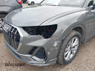 2023 Audi Q3 S line Premium z VIN WA1DECF35P1120543, wystawiony jako IAAI lot #42476868 z przebiegiem 47 156 mil mil oraz . Historia ofert i sprzedaży dostępna na DreamBid. Obrazek 6.