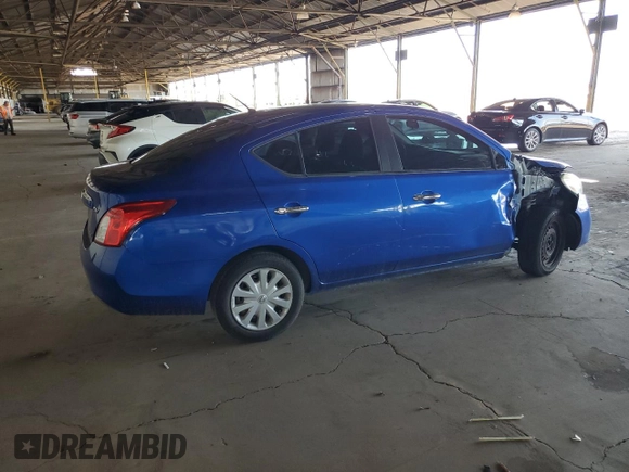 2012 Nissan Versa SV z VIN 3N1CN7AP7CL826003, wystawiony jako Copart lot #59092685 z przebiegiem 178 546 mil mil oraz Szkoda całkowita • Salvage title. Historia ofert i sprzedaży dostępna na DreamBid. Obrazek 3.
