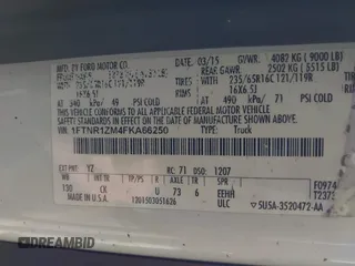 2015 Ford Transit Cargo z VIN 1FTNR1ZM4FKA66250, wystawiony jako IAAI lot #42249224 z przebiegiem 86 225 mil mil oraz . Historia ofert i sprzedaży dostępna na DreamBid. Obrazek 9.