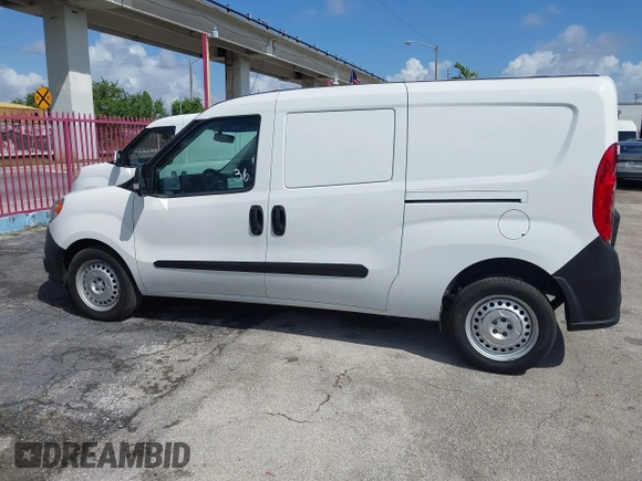 2019 Ram ProMaster City Cargo Tradesman z VIN ZFBHRFAB8K6M89858, wystawiony jako IAAI lot #41930701 z przebiegiem 85 486 mil mil oraz . Historia ofert i sprzedaży dostępna na DreamBid. Obrazek 6.