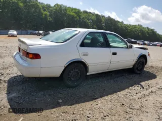 2001 Toyota Camry CE z VIN 4T1BG22K11U848960, wystawiony jako Copart lot #57259655 z przebiegiem 219 477 mil mil oraz Szkoda całkowita • Salvage title. Historia ofert i sprzedaży dostępna na DreamBid. Obrazek 3.