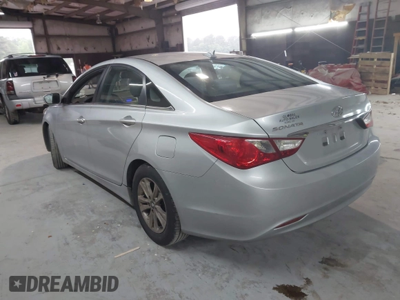 2013 Hyundai Sonata GLS z VIN 5NPEB4AC3DH720286, wystawiony jako IAAI lot #42330871 z przebiegiem 248 099 mil mil oraz . Historia ofert i sprzedaży dostępna na DreamBid. Obrazek 3.