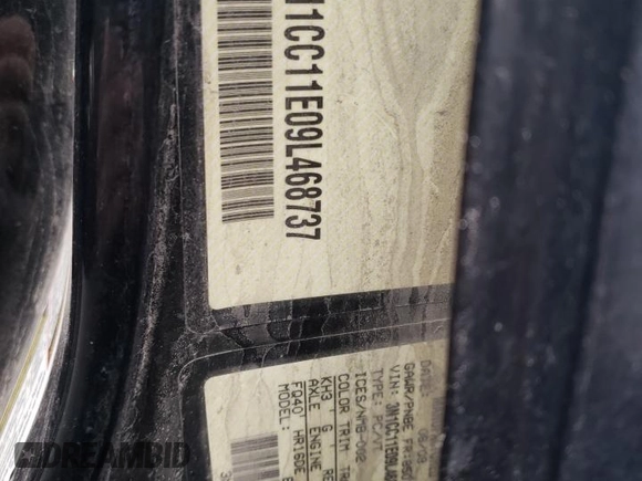 2009 Nissan Versa 1.6 z VIN 3N1CC11E09L468737, wystawiony jako Copart lot #51859825 z przebiegiem Nie podano mil oraz Nie do naprawy. Historia ofert i sprzedaży dostępna na DreamBid. Obrazek 13.