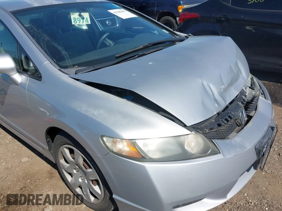 2009 Honda Civic LX z VIN 2HGFA165X9H540160, wystawiony jako IAAI lot #42389457 z przebiegiem 71 737 mil mil oraz . Historia ofert i sprzedaży dostępna na DreamBid. Obrazek 13.