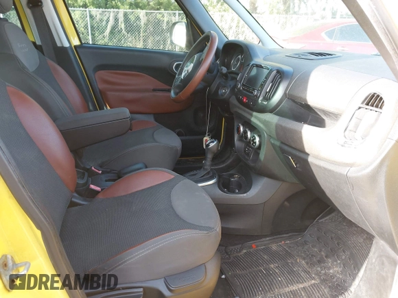2014 FIAT 500L Trekking with VIN ZFBCFADH9EZ023686, listed as a IAAI auction lot 41714657 with 57,290 mi miles and . Bid and sale history available at DreamBid. Image 5.