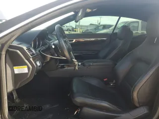 2014 Mercedes-Benz E 350 z VIN WDDKJ5KB7EF245390, wystawiony jako Copart lot #54924635 z przebiegiem 115 230 mil mil oraz Szkoda całkowita • Salvage title. Historia ofert i sprzedaży dostępna na DreamBid. Obrazek 7.