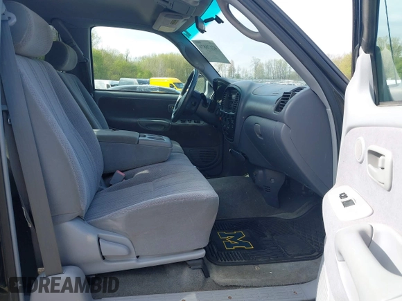 2000 Toyota Tundra SR5 with VIN 5TBBT4411YS094319, listed as a IAAI auction lot 42178871 with 210,339 mi miles and . Bid and sale history available at DreamBid. Image 5.