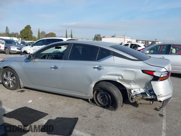 2021 Nissan Altima 2.5 S with VIN 1N4BL4BV2MN332035, listed as a IAAI auction lot 41609789 with 48,507 mi miles. Bid and sale history available at carsss.com. Image 15.