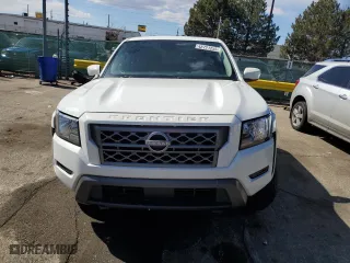 2023 Nissan Frontier SV with VIN 1N6ED1EK2PN654423, listed as a Copart auction lot 48721255 with 30,070 mi miles and Salvage Title. Bid and sale history available at carsss.com. Image 5.