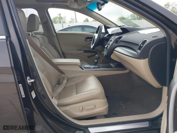 2014 Acura RDX with VIN 5J8TB3H33EL008964, listed as a IAAI auction lot 40826147 with 92,309 mi miles. Bid and sale history available at carsss.com. Image 5.