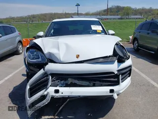 2023 Porsche Cayenne с VIN WP1AA2AY5PDA03348, выставлен на аукционе IAAI как лот 42046765 с пробегом 24 409 миль миль и . История ставок и продаж доступна на DreamBid. Изображение 12.