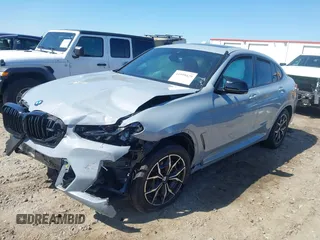 2023 BMW X4 M40i z VIN 5UX43DT06P9T36381, wystawiony jako IAAI lot #41999429 z przebiegiem 21 444 mil mil oraz . Historia ofert i sprzedaży dostępna na DreamBid. Obrazek 2.