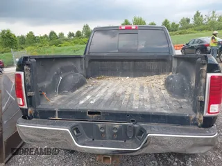 2013 Ram 2500 Laramie z VIN 3C6UR5FL0DG516938, wystawiony jako IAAI lot #39916278 z przebiegiem 198 845 mil mil oraz . Historia ofert i sprzedaży dostępna na DreamBid. Obrazek 17.