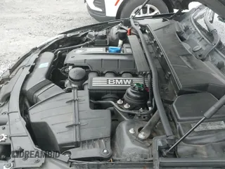 2008 BMW 3 Series 328i с VIN WBAVA37568NL45888, выставлен на аукционе IAAI как лот 42898869 с пробегом 221 042 миль миль и . История ставок и продаж доступна на DreamBid. Изображение 15.