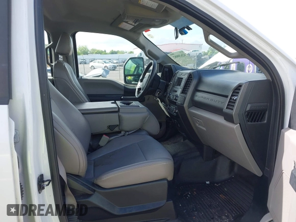 2019 Ford F-350 Platinum with VIN 1FT7W3BTXKEG58288, listed as a IAAI auction lot 42630082 with 161,637 mi miles and . Bid and sale history available at DreamBid. Image 5.