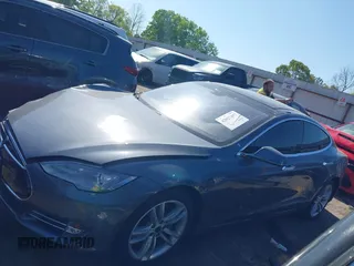 2014 Tesla Model S 60 с VIN 5YJSA1S12EFP41227, выставлен на аукционе IAAI как лот 42027457 с пробегом 81 665 миль миль и . История ставок и продаж доступна на DreamBid. Изображение 14.