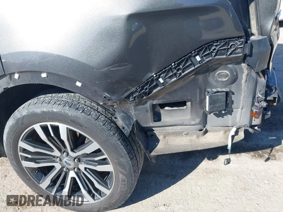 2016 Ford Explorer Platinum с VIN 1FM5K8HT8GGC11389, выставлен на аукционе IAAI как лот 41628186 с пробегом 139 034 миль миль и . История ставок и продаж доступна на DreamBid. Изображение 18.