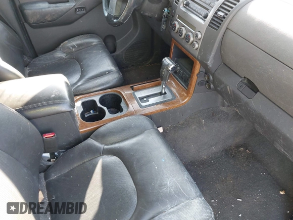 2006 Nissan Pathfinder SE z VIN 5N1AR18W66C674102, wystawiony jako IAAI lot #41984100 z przebiegiem 274 803 mil mil oraz . Historia ofert i sprzedaży dostępna na DreamBid. Obrazek 5.