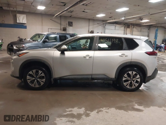 2022 Nissan Rogue SV with VIN 5N1BT3BB2NC722538, listed as a IAAI auction lot 41511198 with 64,820 mi miles and . Bid and sale history available at carsss.com. Image 14.