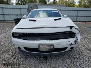 2016 Dodge Challenger SXT with VIN 2C3CDZAG4GH101621, listed as a Copart auction lot 51427955 with 77,115 mi miles and Salvage Title. Bid and sale history available at carsss.com. Image 5.