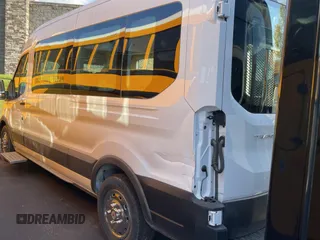 2023 Ford Transit Passenger XL with VIN 1FBAX2C83PKB01131, listed as a Copart auction lot 81578144 with 250 mi miles and Clean Title. Bid and sale history available at DreamBid. Image 3.