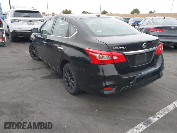 2018 Nissan Sentra SV z VIN 3N1AB7AP2JL632962, wystawiony jako IAAI lot #42058050 z przebiegiem 119 863 mil mil oraz . Historia ofert i sprzedaży dostępna na DreamBid. Obrazek 3.