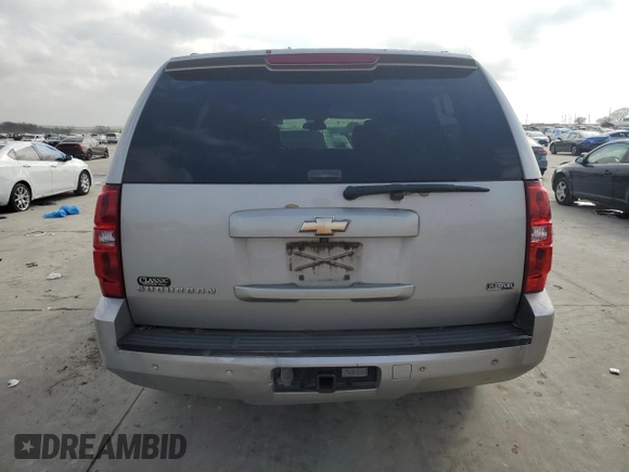 2008 Chevrolet Suburban LTZ with VIN 1GNFC16028R257139, listed as a Copart auction lot 42393525 with 368,736 mi miles and Clean title. Bid and sale history available at DreamBid. Image 6.