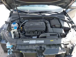 2017 Volkswagen Passat SE with VIN 1VWBT7A3XHC015940, listed as a IAAI auction lot 42027997 with 28,442 mi miles and . Bid and sale history available at DreamBid. Image 10.