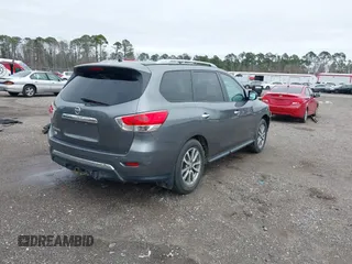 2015 Nissan Pathfinder SV with VIN 5N1AR2MN5FC702068, listed as a IAAI auction lot 41404755 with 179,926 mi miles. Bid and sale history available at carsss.com. Image 4.