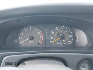 1995 Toyota Camry LE z VIN 4T1SK12E3SU510495, wystawiony jako IAAI lot #42168534 z przebiegiem 270 323 mil mil oraz . Historia ofert i sprzedaży dostępna na DreamBid. Obrazek 7.