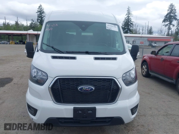 2025 Ford Transit Passenger XL with VIN 1FBAX2C87SKA21405, listed as a IAAI auction lot 42203780 with 1,924 mi miles and . Bid and sale history available at carsss.com. Image 12.