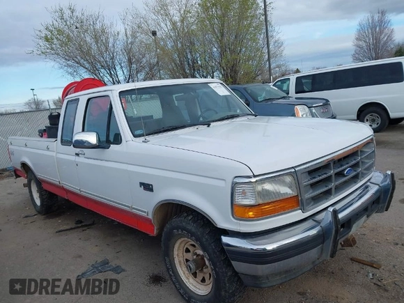 1996 Ford F-150 with VIN 1FTEX14H2TKA29905, listed as a IAAI auction lot 41871592 with 1 mi miles. Bid and sale history available at carsss.com. Image 1.