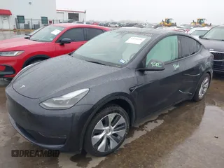 2024 Tesla Model Y Long Range z VIN 7SAYGDEE5RA260614, wystawiony jako IAAI lot #42191551 z przebiegiem 16 375 mil mil oraz . Historia ofert i sprzedaży dostępna na DreamBid. Obrazek 2.