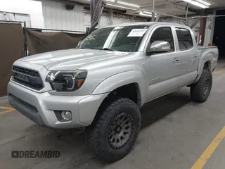 2013 Toyota Tacoma z VIN 3TMLU4EN0DM123507, wystawiony jako IAAI lot #42691592 z przebiegiem 100 894 mil mil oraz . Historia ofert i sprzedaży dostępna na DreamBid. Obrazek 17.