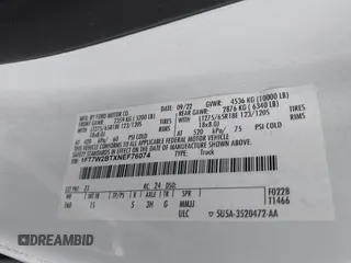 2022 Ford F-250 XL z VIN 1FT7W2BTXNEF76074, wystawiony jako IAAI lot #41339363 z przebiegiem 70 594 mil mil oraz . Historia ofert i sprzedaży dostępna na DreamBid. Obrazek 9.