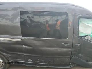 2018 Ford Transit z VIN 1FTYR2CM5JKB49173, wystawiony jako Copart lot #48511685 z przebiegiem Nie podano mil oraz Nie do naprawy. Historia ofert i sprzedaży dostępna na DreamBid. Obrazek 11.