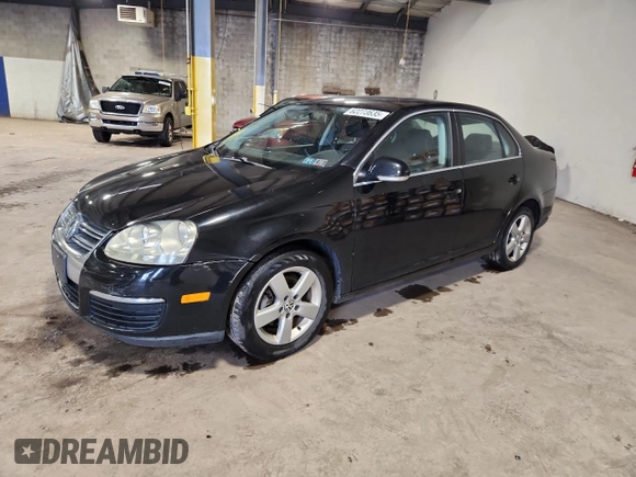 2009 Volkswagen Jetta SE with VIN 3VWRZ71K09M166838, listed as a Copart auction lot 62273635 with 156,816 mi miles and Salvage title. Bid and sale history available at DreamBid. Image 1.