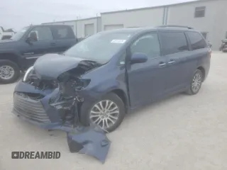 2018 Toyota Sienna XLE Auto Access Seat with VIN 5TDYZ3DC1JS958089, listed as a Copart auction lot 44910525 with 125,431 mi miles and Salvage Title. Bid and sale history available at carsss.com. Image 1.