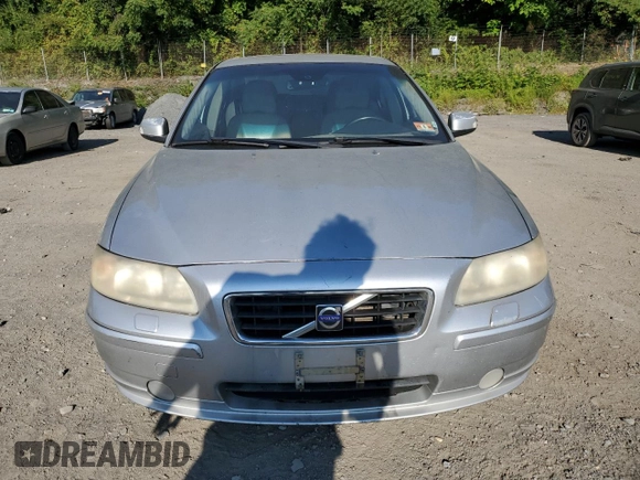 2009 Volvo S60 2.5T with VIN YV1RH592392728909, listed as a Copart auction lot 68853614 with 261,987 mi miles and Salvage Title. Bid and sale history available at carsss.com. Image 5.