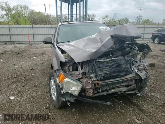 2010 Ford Escape XLT с VIN 1FMCU9D70AKD14536, выставлен на аукционе Copart как лот 54414855 с пробегом Не указан миль и Списание • Salvage title. История ставок и продаж доступна на DreamBid. Изображение 13.