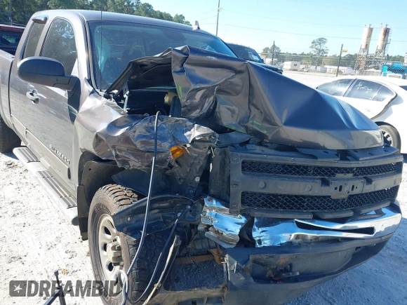 2010 Chevrolet Silverado 1500 LS with VIN 1GCSKREA5AZ201544, listed as a IAAI auction lot 40973633 with 361,037 mi miles and . Bid and sale history available at DreamBid. Image 6.