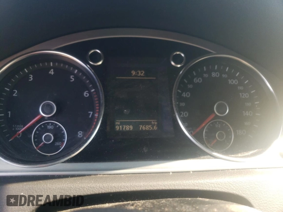 2013 Volkswagen CC Lux with VIN WVWRP7AN4DE566869, listed as a Copart auction lot 69658224 with 91,789 mi miles and Salvage Title. Bid and sale history available at carsss.com. Image 9.