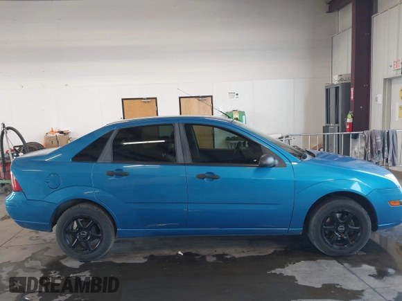 2007 Ford Focus S with VIN 1FAFP34N27W262385, listed as a IAAI auction lot 42526524 with 183,733 mi miles and . Bid and sale history available at DreamBid. Image 13.