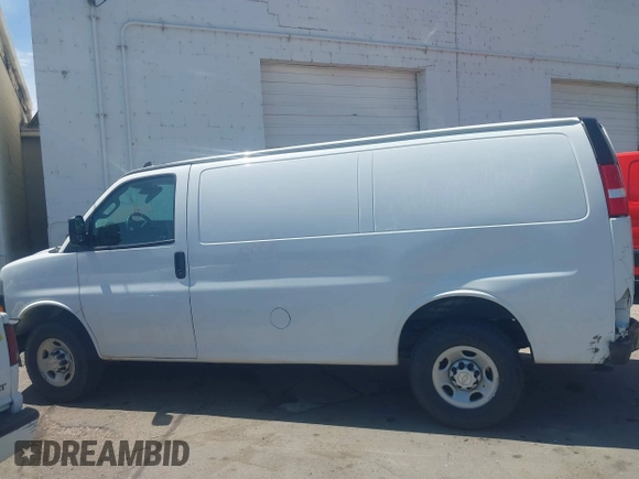 2019 Chevrolet Express Cargo z VIN 1GCWGAFP9K1370862, wystawiony jako IAAI lot #42410939 z przebiegiem 83 319 mil mil oraz . Historia ofert i sprzedaży dostępna na DreamBid. Obrazek 14.