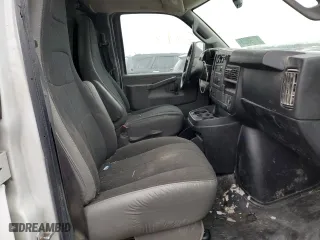 2019 GMC Savana Cargo Van with VIN 1GTW7AFG8K1272311, listed as a Copart auction lot 87918855 with 141,396 mi miles and Salvage Title. Bid and sale history available at carsss.com. Image 11.