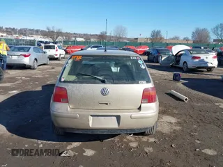 2005 Volkswagen Golf с VIN 9BWFR61J354015902, выставлен на аукционе IAAI как лот 41462331 с пробегом 235 754 миль миль и . История ставок и продаж доступна на DreamBid. Изображение 17.