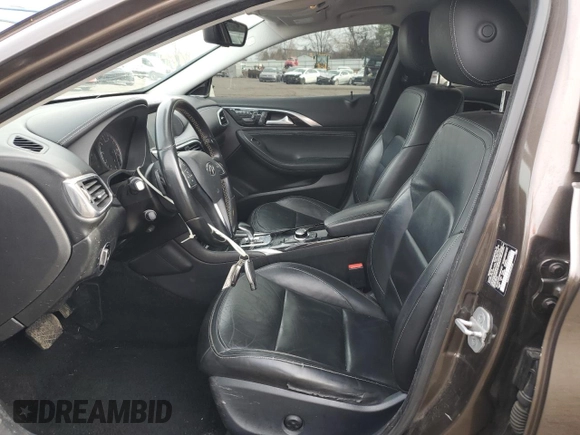2017 Infiniti QX30 Luxury with VIN SJKCH5CRXHA016187, listed as a Copart auction lot 44020604 with 89,105 mi miles. Bid and sale history available at carsss.com. Image 7.