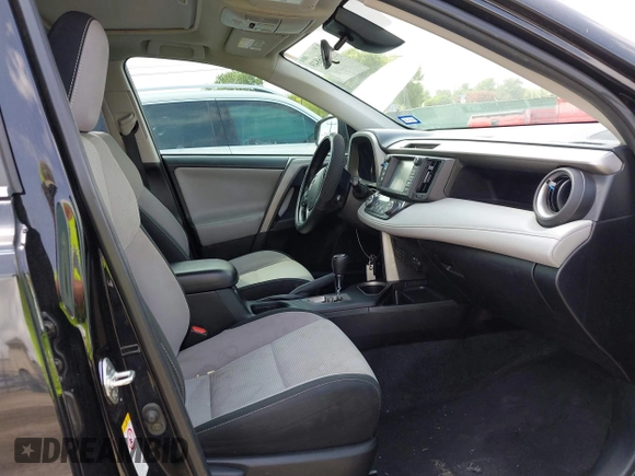 2018 Toyota RAV4 XLE z VIN 2T3WFREV4JW495379, wystawiony jako IAAI lot #42406849 z przebiegiem 132 126 mil mil oraz . Historia ofert i sprzedaży dostępna na DreamBid. Obrazek 5.