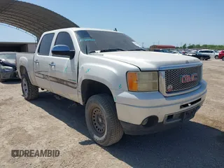 2010 GMC Sierra 1500 Denali z VIN 3GTRKXE24AG188751, wystawiony jako IAAI lot #41976502 z przebiegiem 188 352 mil mil oraz . Historia ofert i sprzedaży dostępna na DreamBid. Obrazek 1.